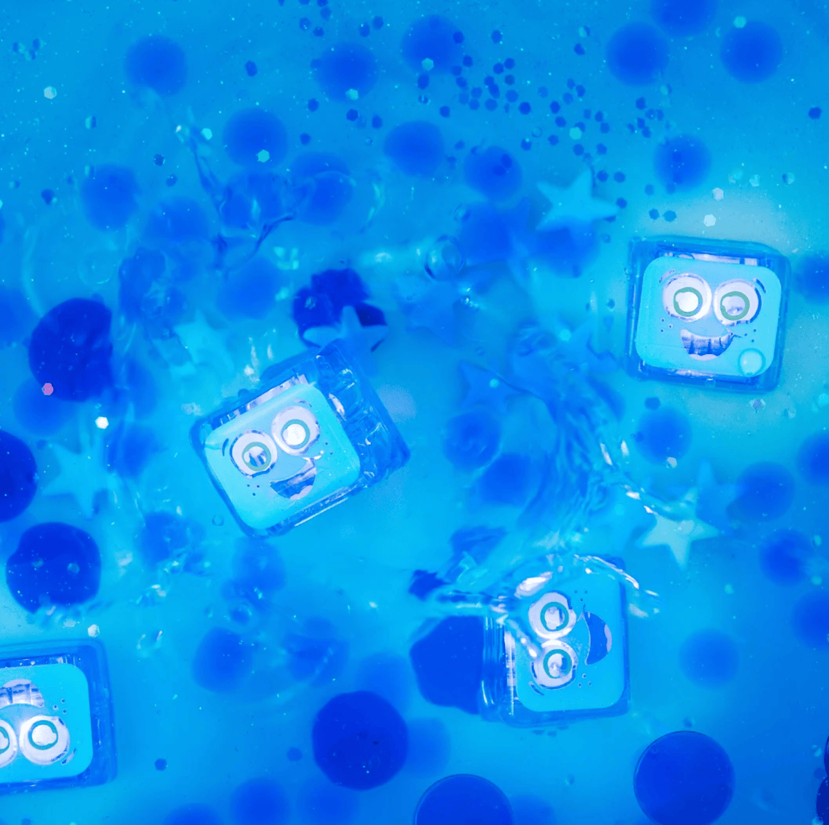 Glo Pal Light Up Cube Blair (Blue)