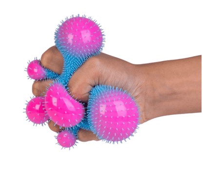 Smooshos colour change furry ball