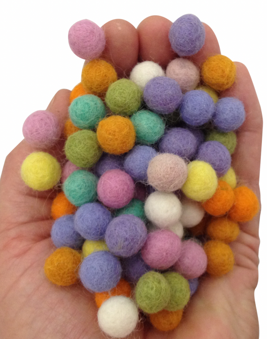 Pom Pom 1.5cm Spring 100 piece