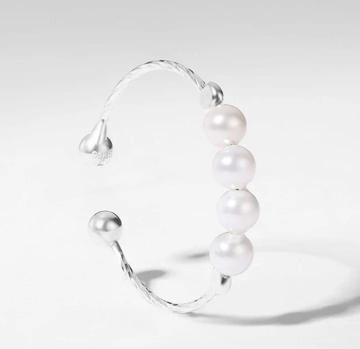 Pearl Rotating Worry Ring