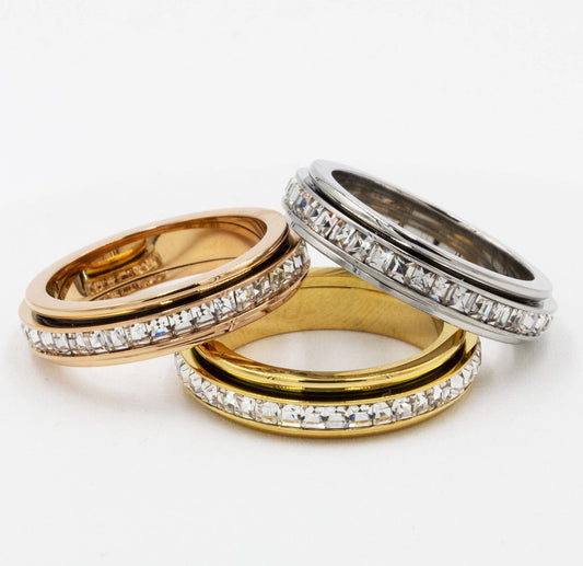 Elevate Rotating Worry Ring